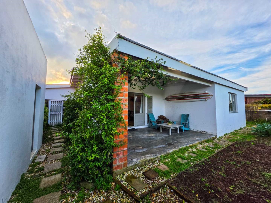 5 Bedroom Property for Sale in Stilbaai Wes Western Cape